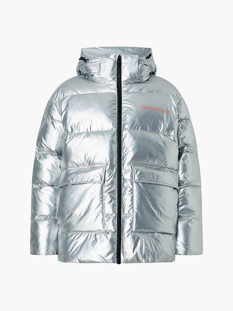 Puffer jacket outfit women