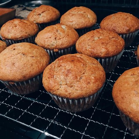 Moist Banana Muffin Recipe, Moist Banana Muffins, Banana Muffins Recipe, Moist Muffins, Mayonnaise Recipe, Banana Muffin Recipe, Banana Recipes, Banana Muffins, Amazing Recipes