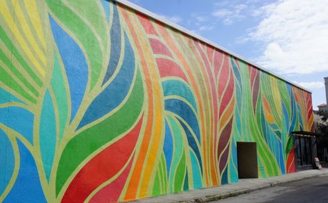 MURAL ART Iot Design, Exterior Murals, Downtown West Palm Beach, Mural Art Design, Colorful Buildings, Mural Ideas, Wall Murals Painted, Lower Deck, Graffiti Murals