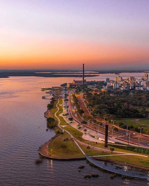 Astro Cartography, Waterfront Architecture, Brazil Culture, Visit Brazil, Largest Waterfall, Living Modern, Emu, Rio Grande, Unesco World Heritage