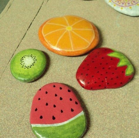 Art Pierre, Chalk Painting, Painted Rocks Kids, Painted Rocks Diy, Rock Painting Ideas Easy, Rock Painting Patterns, Paint Rock, Rock Painting Designs, Stone Crafts