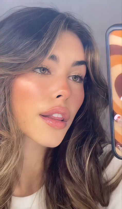 Madison Beer Tiktok, Beer For Hair, Madison Beer Hair, Lips Inspiration, Estilo Madison Beer, Madison Beer Style, Madison Beer Outfits, Beer Outfit, Ideal Face