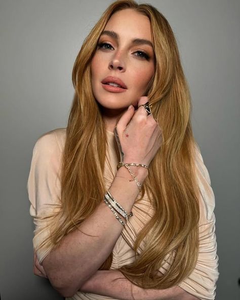 Instagram Lindsay Lohan Now, Lindsay Lohan Hair, Beauty Procedures, Kristin Chenoweth, Gone Girl, Lindsay Lohan, Hilary Duff, Katie Holmes, Free Makeup