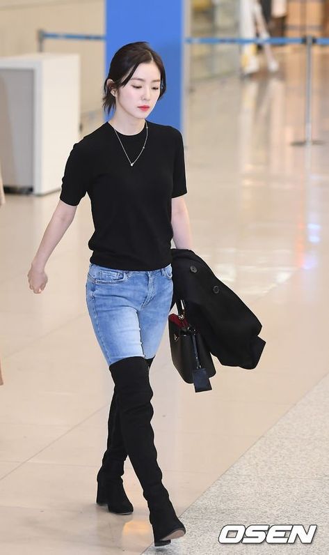 Irene Airport Fashion, Irene Outfit, Idol Airport Fashion, Irene Style, Irene Fashion, Red Velvet Fashion, Kpop Airport Fashion, Red Velvet Style, Outfit Airport