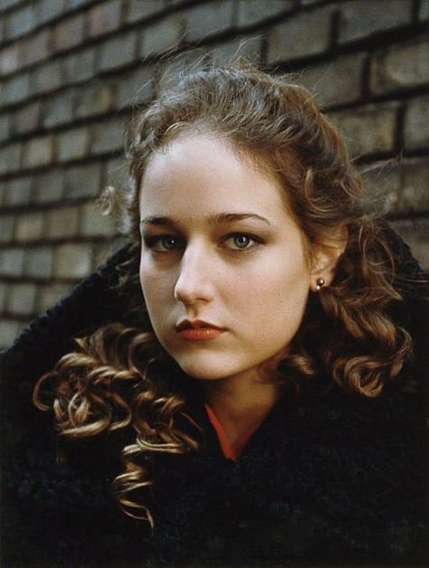 Joan D Arc, Leelee Sobieski, Never Been Kissed, Carson Daly, Olivia De Havilland, The Late Late Show, Younger Brother, The Daily Show, Hair Locks