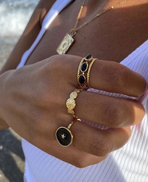 Black And Gold Rings Aesthetic, Ideas Jewelry, Jewelry Aesthetic, Jewelry Summer, Dope Jewelry, Nail Jewelry, Gold Bracelets, Classy Jewelry, Jewelry Lookbook