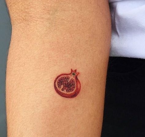 Pomegranate Tattoo, Piercings And Tattoos, Red Ink, Art Tattoos, Get A Tattoo, Tiny Tattoos, My Skin, Tattoo On, Cute Tattoos