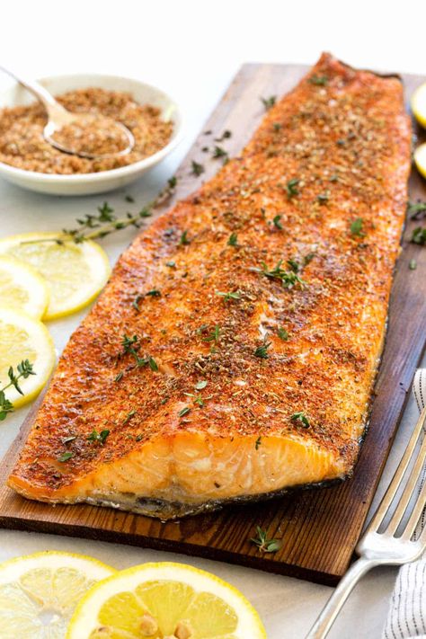 Cedar Plank Grilled Salmon, Plank Salmon, Delicious Salmon Recipes, Cedar Plank Salmon, Grilled Salmon Recipes, Healthy Salmon Recipes, Salmon Seasoning, Cedar Planks, Easy Salmon Recipes