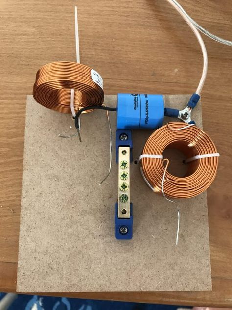 Wiring Speakers, Passive Subwoofer, Diy Audio Projects, Basic Electrical Wiring, Audio Crossover, Speaker Plans, Speaker Projects, Electronic Circuit Design, Speaker Box Design