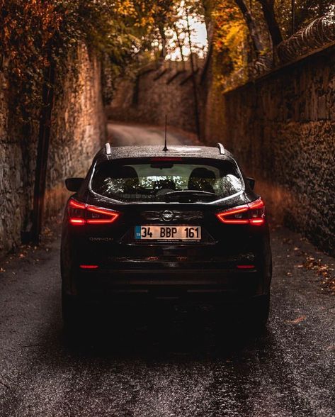 Road untraveled is often worth it. #MondayMotivation  #NissanQashqai #Nissan #Qashqai Nissan Qashqai Black, Japan Lifestyle, Toyota Prado, Goal Board, Nissan Qashqai, Monday Motivation, Worth It, Nissan, Vision Board