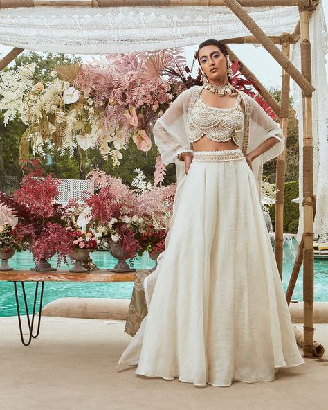 Lehenga White, Ivory Lehenga, Ridhima Bhasin, White Wrap Blouse, Organza Embroidery, Lehenga Designs Simple, Indian Party Wear, Organza Skirt, Embroidered Lehenga