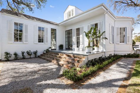 Marigny Queen Anne Victorian home asks $1.995M - Curbed New Orleans Victorian Home Remodel, Interesting Houses, Queen Anne Victorian, Southern Homes, Tall Ceilings, Classic Home, Home Again, How To Buy Land, Coastal Style