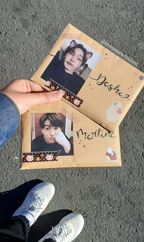 Letters Envelope Aesthetic, Ateez Gift Ideas, Kpop Penpal Ideas, Letter Envelope Ideas, Aesthetic Penpal Ideas, Letter Aesthetic Envelope, Kpop Present Ideas, Letter Envelope Aesthetic, Pen Pal Aesthetic