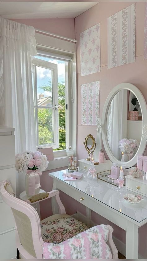 Casa Vintage, Princess Room, Girly Room, Redecorate Bedroom, Cozy Room Decor, Pretty Room, Dreamy Room, My Bedroom, Dream Room Inspiration