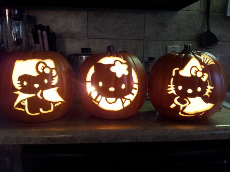 Hello Kitty craft pumpkins Hello Kitty Pumpkin, Cute Pumpkin Carving, Carved Pumpkins, Hallowen Ideas, Carving Pumpkins, Halloween Pumpkin Designs, Halloween Pumpkins Carvings, Hello Kitty Halloween, Hello Kitty Items