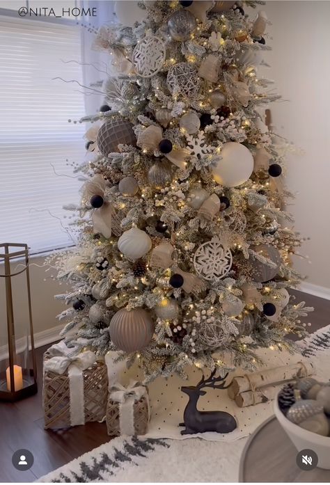 Green And Gold Frosted Christmas Tree, Tan And Brown Christmas Tree, Grey And Cream Christmas Tree, Silver Gold Tree Christmas, Bronze And White Christmas Tree, White And Bronze Christmas Tree, Black White And Tan Christmas Tree, Nude Christmas Tree Decor, White Tree Decorating Ideas