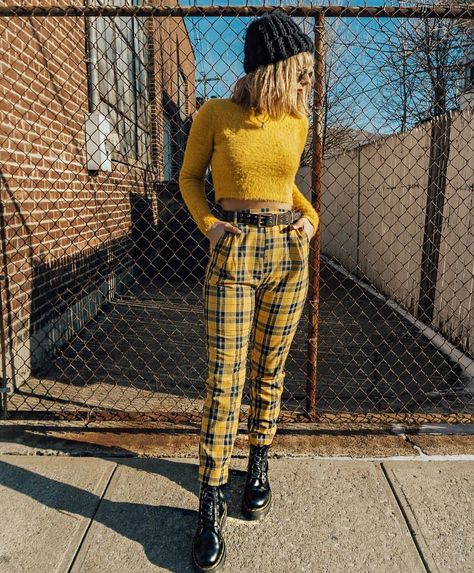 his yellow outfit 💛💛 Yay or Nay??? 😍 🌵 🌵 🌵 tag that friend who would really like to have one of those 😘👽 !!! 🌵 🌵 🌵 Follow @altgirl_  For Grudge Outfits, Grunge Alternative Fashion, Yellow Grunge, Outfits Alternative, Clothing Grunge, Soft Grunge Outfits, Alternative Girl, Clothes Grunge, Luxury Brand Names