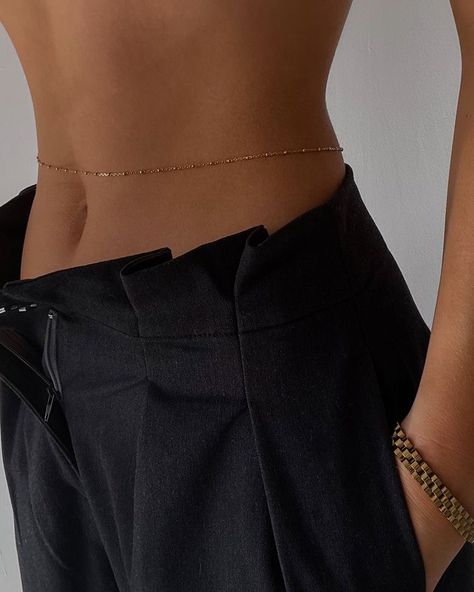 Permanent Belly Chain, Classy Aesthetic Pfp, Stomach Chains, Belly Chain Aesthetic, Waist Chain Aesthetic, Belly Necklaces, Belly Chain Outfit, Belly Accessories, Belly Necklace