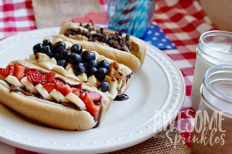 Dessert Hot Dogs, Hot Dog Buns Leftover, Buns Ideas, Leftover Hot Dog Buns, Hot Dog Buns Recipe, Bun Recipes, Food Combos, Marshmallow Desserts, Pairing Ideas