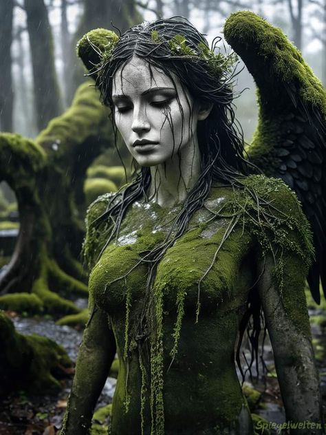 Female Forest Spirit, Fantasy Creatures Art Dark, Forest Creature Makeup, Monster Design Humanoid, High Fae Aesthetic, Fey Character Design, Nature Woman Art, Mythical Creatures Costumes, Pixie Creature