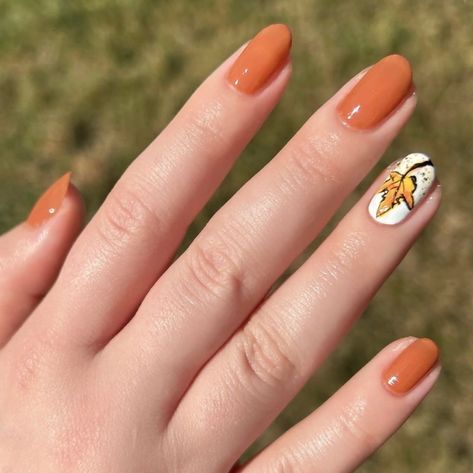 🍂 Autumn wouldn't be complete without the falling leaves and the stunning changes in nature, so why not bring that beauty to your nails? This cozy leaf nail art tutorial captures the essence of the season with warm tones and detailed design. ✨️Swipe left to view the tutorial ✨️ Nail Care & Nail Polish Shades Used: PSL, Maven, Marshmallow, Wren*, and Legend*, each color brings the leaf to life, while PSL solid nails perfectly support the art. 💅 by Mymy When was the last time you jumped i... Nail Art Tutorial, Nail Tutorials, Nail Care, You Nailed It, Nail Polish, Nail Art, Bring It On