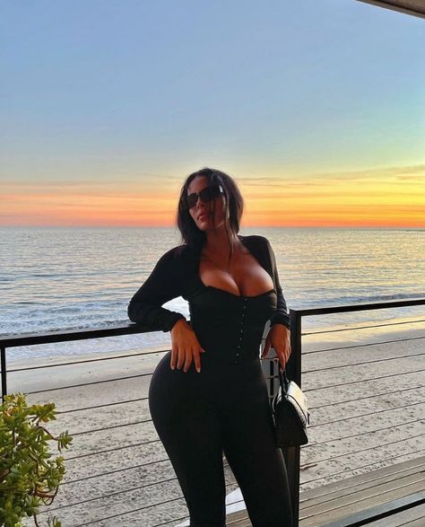 Kanye West Girlfriend, Old Version Of Me, Chaney Jones, God Fearing Woman, Black Heart Emoji, His New Girlfriend, Kanye West And Kim, Kandi Burruss, Paparazzi Photos