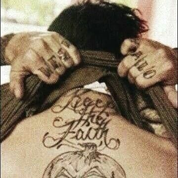 oh wow frank Unholyverse Tattoo, Frank Iero Tattoos, Mcr Tattoo, Frank Ireo, Chemical Imbalance, I Love Mcr, Love Band, Emo Guys, Me As A Girlfriend