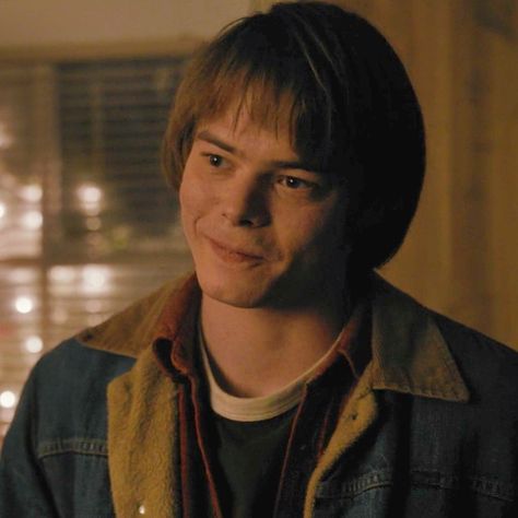 Charlie Heaton, Jonathan Byers