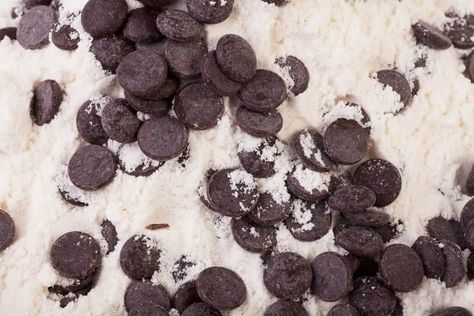 Can You Add Chocolate Chips To Cake Mix (Yes! Yes, You Can!) | FAQ Kitchen Chocolate Chip Pound Cake, Chocolate Chip Bundt Cake, Betty Crocker Cake Mix, Betty Crocker Cake, Angel Food Cake Mix Recipes, Chocolate Chip Cheesecake, Chocolate Chip Cake, Vanilla Cake Mixes, Gluten Free Living