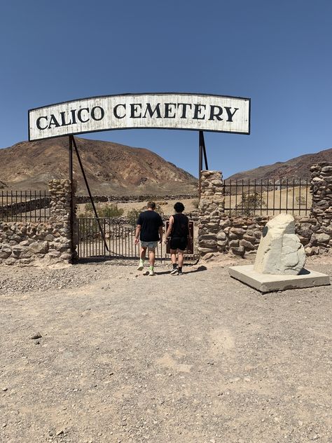 Bodie Ghost Town, Calico Ghost Town California, Calico Ghost Town, Ghost Towns In Nevada, Nevada Ghost Towns, Ghost Towns Usa, Ghost Towns, Cemetery, Highway Signs