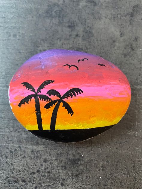 Rock painting Diy Rock Art, Art Pierre, Painted Rock Animals, Stone Art Painting, Rock Painting Ideas, Happy Stones, Seashell Painting, Painted Rocks Kids, Painted Rocks Craft