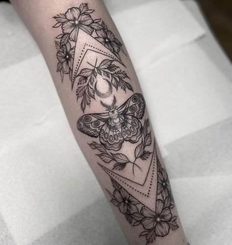 Female Shin Tattoo, Shin Tattoo Ideas, Mary Core, Black Cherry Tattoo, Shield Tattoo, Cherry Tattoo, Shin Tattoo, Black Cherry, Tattoos And Piercings