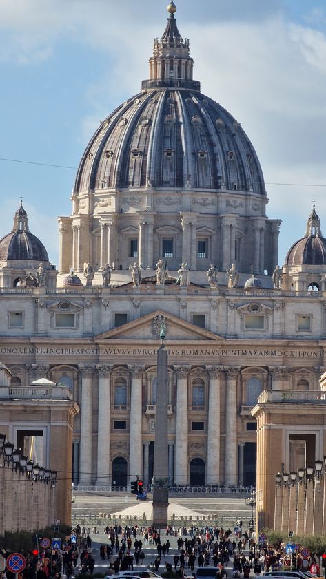 St Peters Cathedral, Sunset London, Vatican City Italy, Rome Photo, Church Aesthetic, Building Aesthetic, St Peters Basilica, Church Pictures, Cathedral Architecture