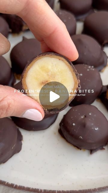 Snacks To Eat With Peanut Butter, Chocolate Peanut Butter Covered Bananas, Peanut Butter Dipped Bananas, Dark Chocolate Peanut Butter Banana Bites, Peanut Butter Chocolate Banana Bites, Chocolate Covered Banana Slices, Chocolate Peanut Butter Frozen Banana, Frozen Chocolate Peanut Butter Bananas, Frozen Peanut Butter Banana Bites