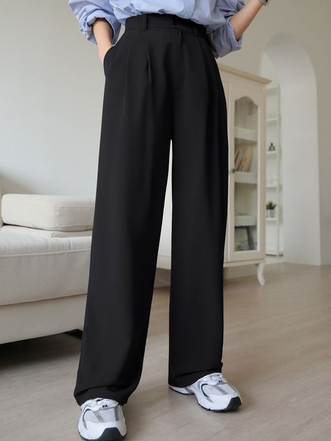 DAZY Fold Pleated Slant Pocket PantsI discovered amazing products on SHEIN.com, come check them out! Pleated Pants Outfit, Black Straight Pants, Photographie Indie, Smart Pants, Smart Casual Work Outfit, Casual Outfits For Teens, Korean Casual Outfits, Hijabi Outfits Casual