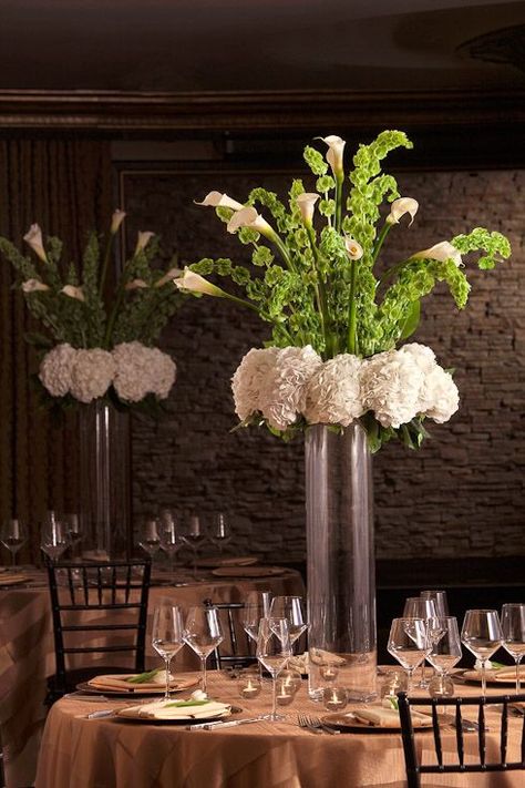 Amazing Centerpieces, Center Peices, Navy Tuxedos, Vase Deco, Tall Wedding Centerpieces, Cheap Wedding Flowers, Large Flower Arrangements, Quinceanera Decorations, Tall Centerpieces