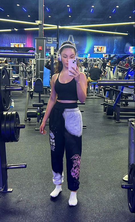 Darc Sport Outfit, Gym Outfits Sweatpants, Gym Sweatpants Outfit, Sweatpants Gym Outfit, Outfit Sweatpants, Outfits Sweatpants, Sweatpants Outfit, Gym Selfie, Gym Outfits