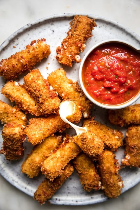 Crispy, gooey, melty, ultra-cheesy—the best mozzarella sticks are the ones you make at home! No special equipment or ingredients needed! Best Mozzarella Sticks, Air Fryer Mozzarella Sticks, Air Fryer Mozzarella, Homemade Mozzarella Sticks, Mozzarella Sticks Recipe, Homemade Mozzarella, Cheesy Appetizer, The Modern Proper, Modern Proper