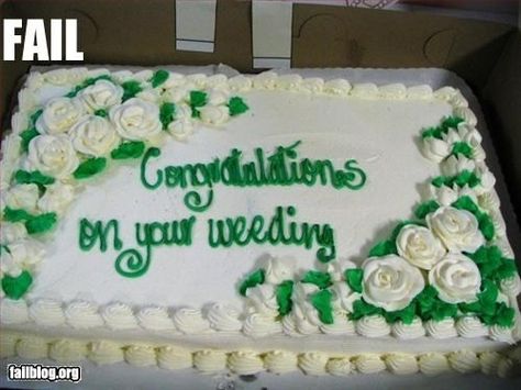 You only got one job___21 Hilarious Wedding Cake Fails 2 Layer Wedding Cake, Epic Cake Fails, Wedding Cake Fails, Layer Wedding Cake, Cakes Gone Wrong, Bad Cakes, Cake Fails, Wedding Fail, 21st Cake