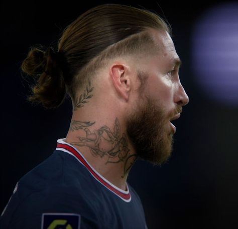 Sergio Ramos Haircut Long, Undercut Hairstyle Men Long, Sergio Ramos Long Hair, Beard Cut Style, Ramos Haircut, Good Long Hair, Samurai Hairstyle, Mens Ponytail Hairstyles, Boys Haircuts Curly Hair