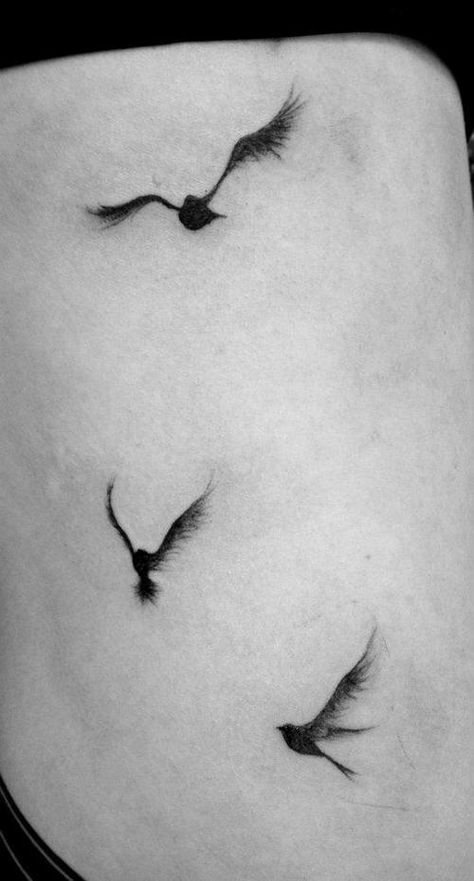 Little Bird Tattoos, Henne Tattoo, Vogel Tattoo, Black Bird Tattoo, Petit Tattoo, Sick Tattoo, Muster Tattoos, 1 Tattoo, Best Tattoo Designs