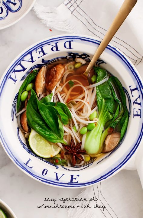 Easy Vegetarian Pho - Love and Lemons Quick Pho Recipe, Vegetarian Pho Recipe, Vegan Pho Soup, Meatless Dinner Recipes, Vietnamese Pho Soup Recipe, Vegan Pho Recipe, Red Lentil Stew, Pho Soup Recipe, Vietnamese Noodle Soup