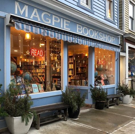 Bookstore Ideas, Bookshop Café, Bookstore Design, Wooden Shelving, Book Shops, Literary Travel, Dream Country, Indie Bookstore, Bookstore Cafe