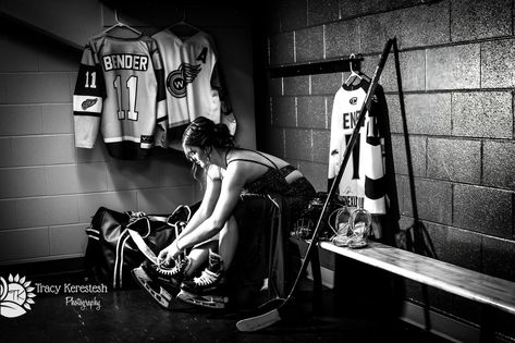 Hockey Locker Room Senior Pictures, Hockey Family Pictures, Hockey Goalie Senior Pictures, Hockey Portraits, Hockey Poses, Hockey Team Photos, Hockey Senior Pictures, Hockey Photos, Hockey Team Gifts