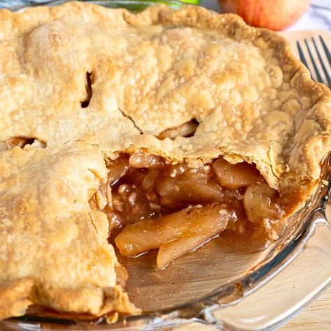 Quick & Easy Apple Pie Recipe - Yummy and fully Fresh Apple Pie Recipe, Fresh Apple Pie, French Apple Tart, Apple Pie Recipe Homemade, Delicious Banana Bread Recipe, Perfect Apple Pie, Apple Pie Recipe Easy, Banana Bread Ingredients, Cake Roll Recipes