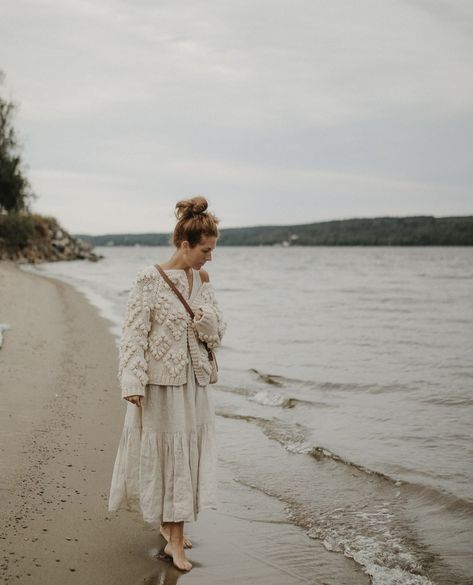 Boho Mum Aesthetic, Earthy Feminine Style, Rustic Outfits, Cottagecore Fashion, Romantic Outfit, Diy Clothes Life Hacks, Photo Vintage, Eclectic Fashion, Feminine Outfit