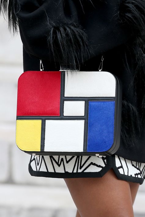 Mondrian Dress, Mondrian Art, Street Style Shoes, Piet Mondrian, Fancy Bags, Vintage Fur, Day 7, Moda Vintage, Cool Street Fashion