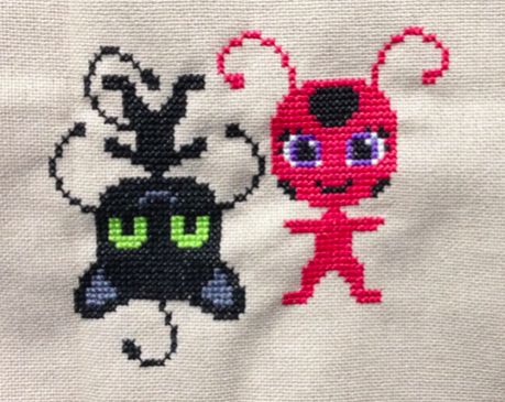 Perler Ladybug, Miraculous Perler Beads, Miraculous Ladybug Perler Beads, Ladybug Cross Stitch, Tikki Miraculous, Hamma Beads Ideas, Ladybug Theme, Stitch Character, Kandi Ideas