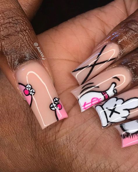 pinterest @diorrdxll Animated Nail Design, 2k Nails, Kaws Nails, Fye Nails, Disney Acrylic Nails, Teen Nails, Mindless Behavior, Bears Nails, Acrylic Toe Nails