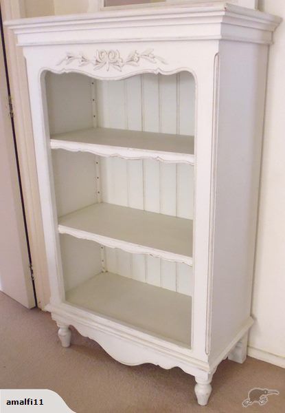 French White Furniture, French Bookshelf, Early Settler Furniture, Dresser Bookshelf, White Desk With Hutch, French Bookcase, Shabby Chic Dining Room, Vintage Bookcase, Girl Decor